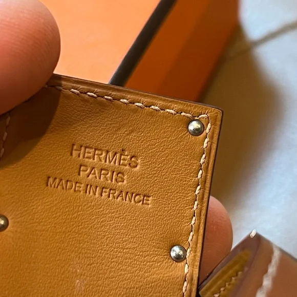 Sold x Hermes Kelly dog bracelet - Picture 10 of 11